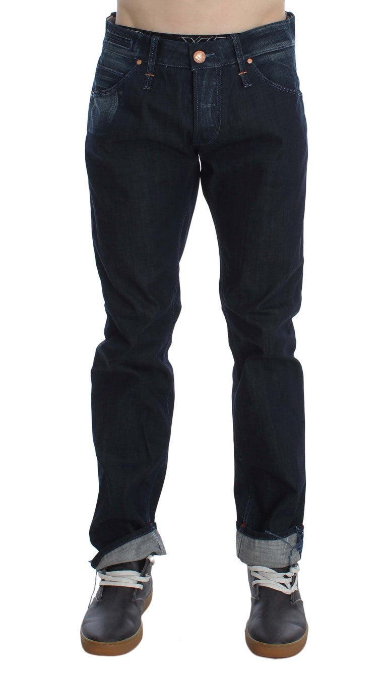 Acht Elegante Straight Fit Jeans aus blauem Denim