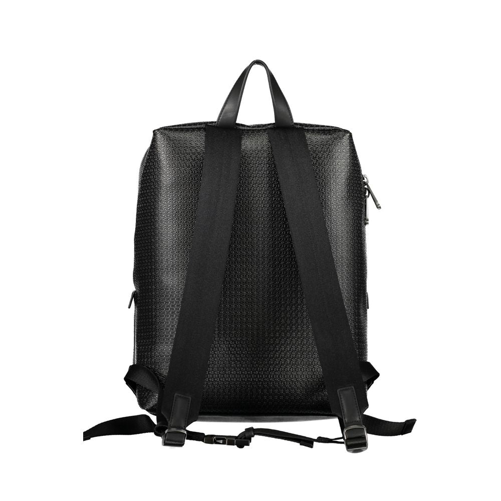 Sac à dos élégant Urban Traveler de Calvin Klein en noir